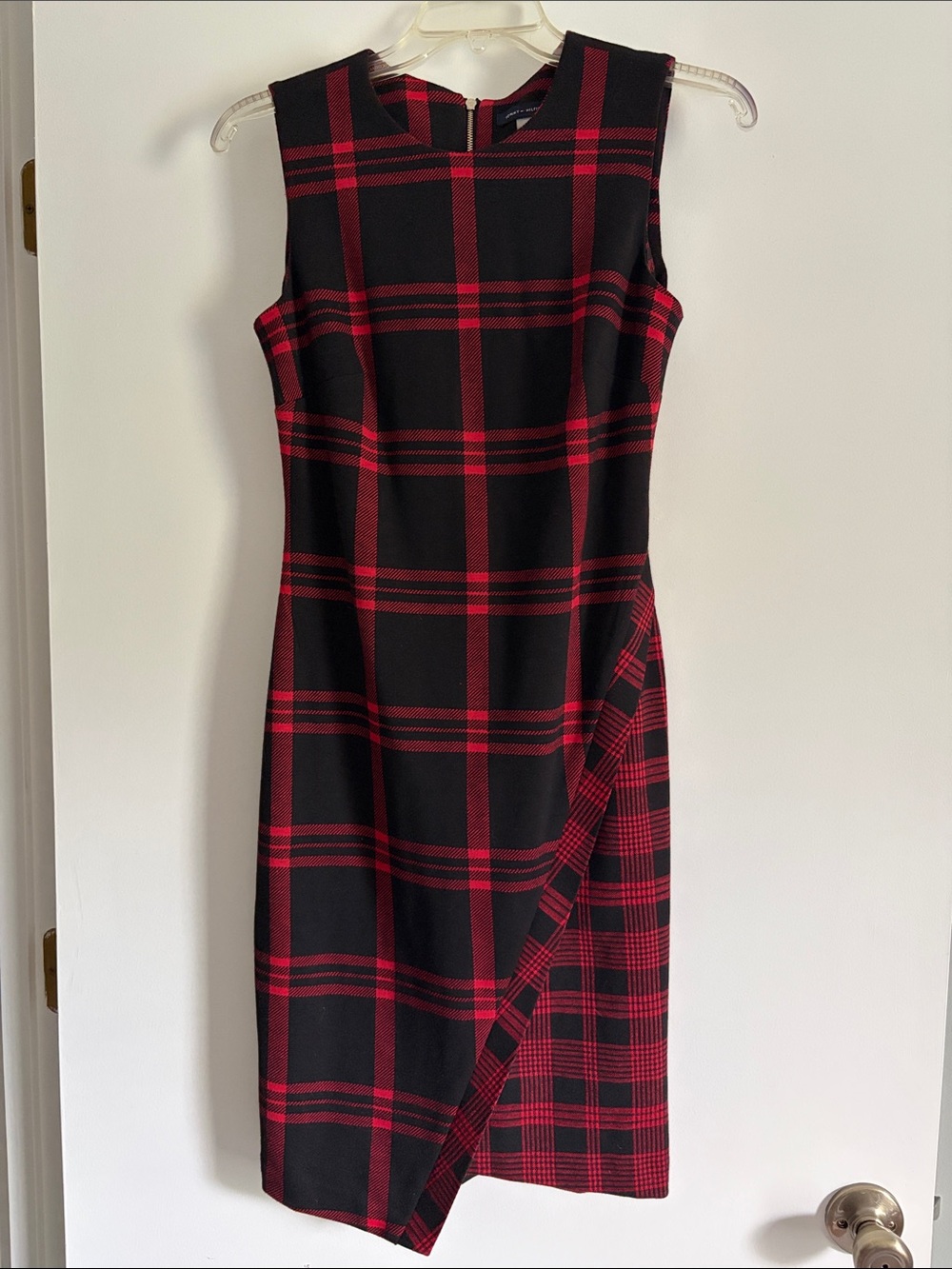 Tommy Hilfiger Black and Red Plaid Sleeveless Sheath Dress